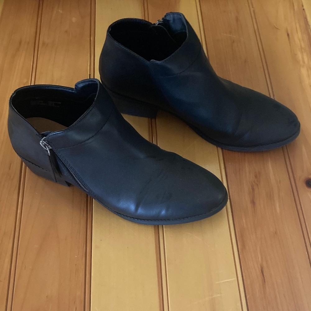 Time and Tru Black Ankle Booties